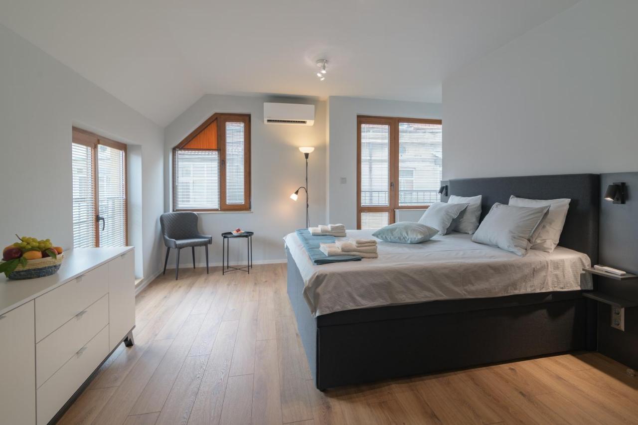 Magdalena Apartment - Two Bathrooms, Perfect City Center Várna Kültér fotó